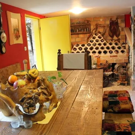 Nanut Apartment *