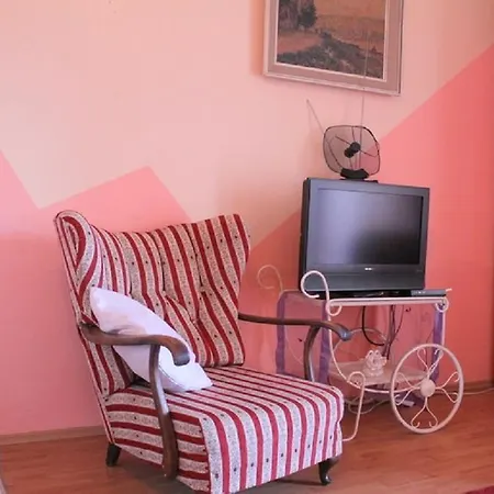 Nanut Apartment *