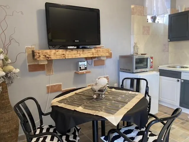 Nanut Σίμπενικ