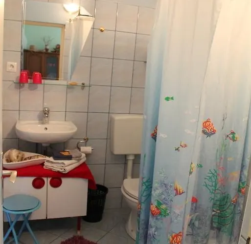 Nanut * Σίμπενικ