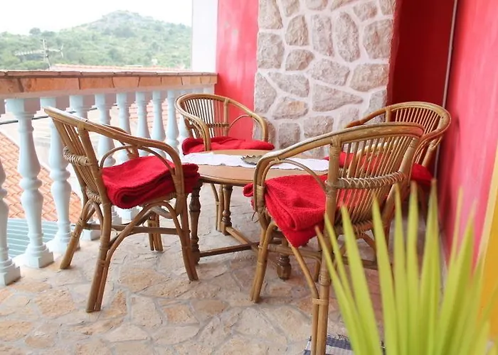 Nanut * Σίμπενικ