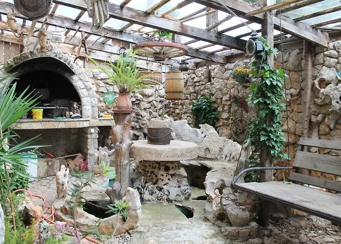 Nanut Σίμπενικ