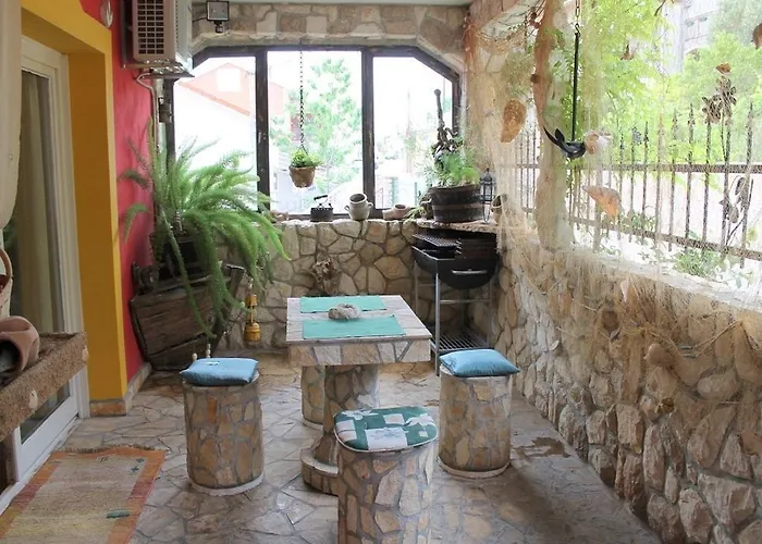 Nanut * Σίμπενικ